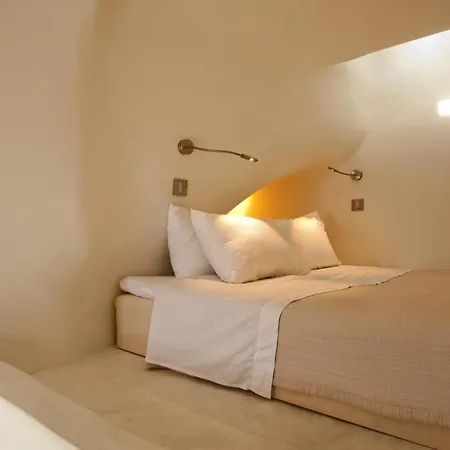 Kapari Natural 5* Imerovigli (Santorini)