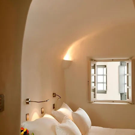 Kapari Natural 5* Imerovigli (Santorini)
