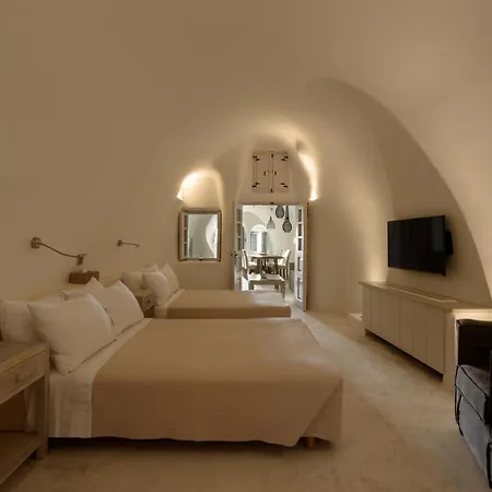 Kapari Natural Imerovigli (Santorini)