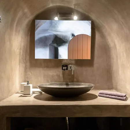 Kapari Natural 5* Imerovigli (Santorini)